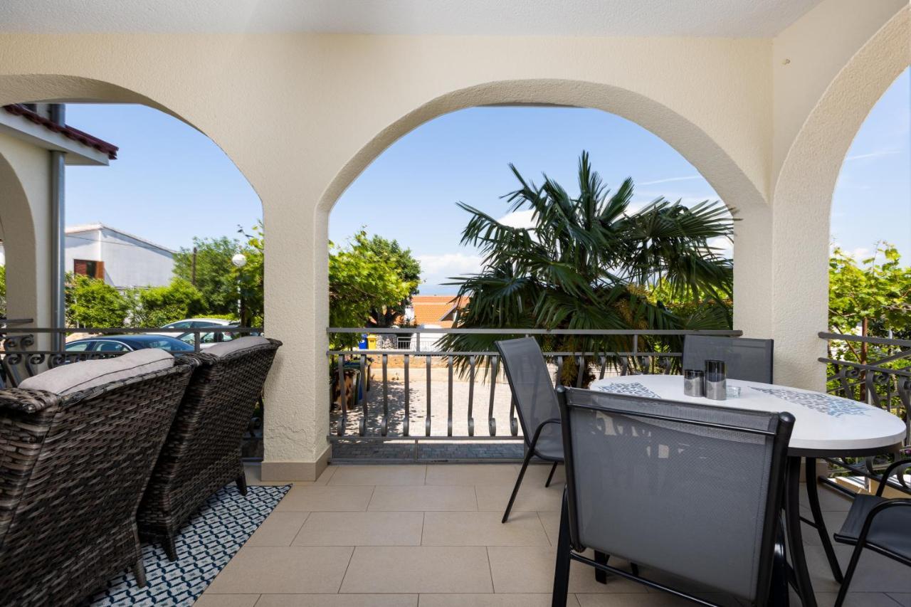 Apartment Ana Вантачичи Экстерьер фото